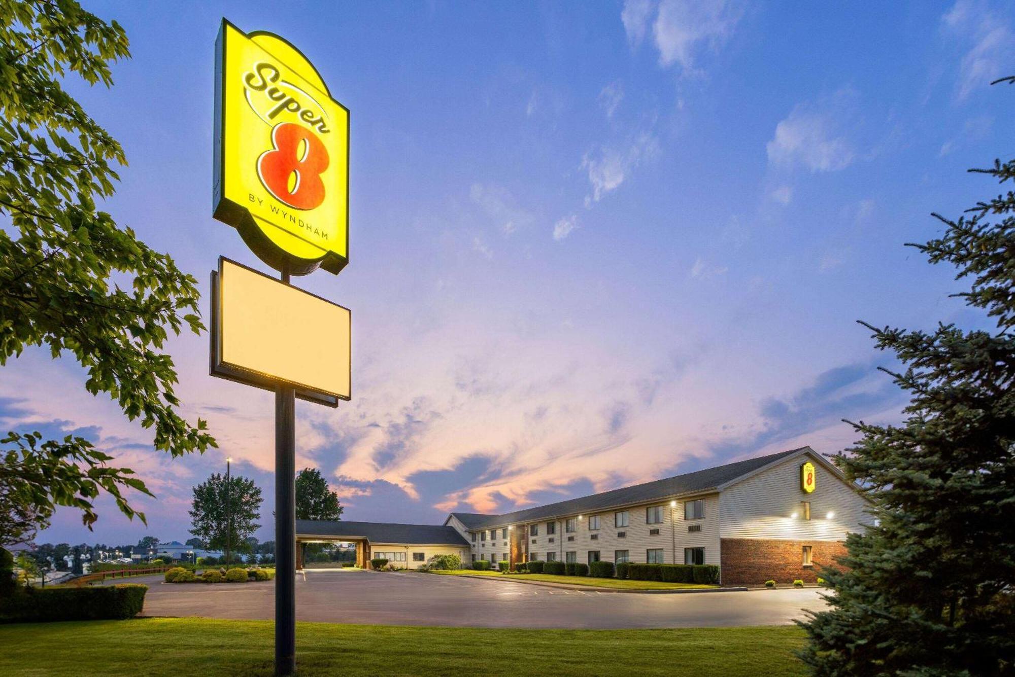 ซูเปอร์ 8 บาย วินด์แฮม เฮนเรียตตา/โรเชสเตอร์ แอเรีย Hotel ภายนอก รูปภาพ